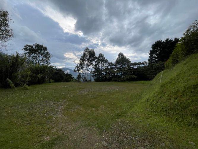 Lote en venta en Otraparte, Envigado, 1700 m² · foto 5 de 9