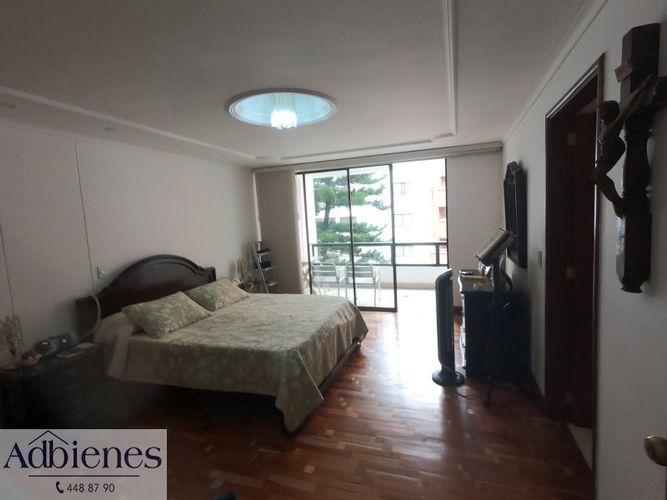 Apartamento de 4 alcobas en venta en Laureles, Medellín, 240 m² · foto 13 de 23
