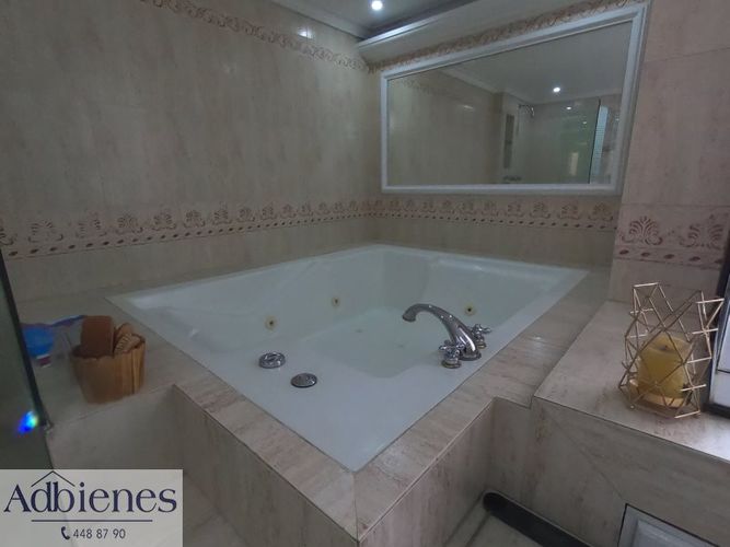 Apartamento de 4 alcobas en venta en Laureles, Medellín, 240 m² · foto 15 de 23