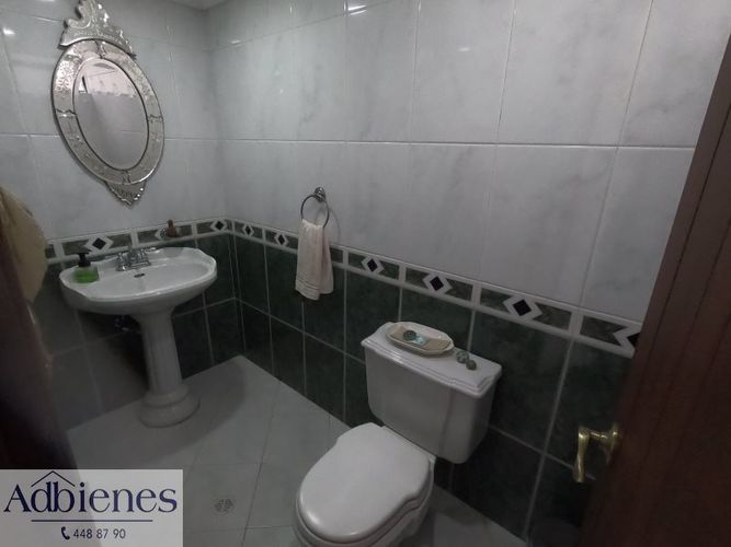 Apartamento de 4 alcobas en venta en Laureles, Medellín, 240 m² · foto 18 de 23