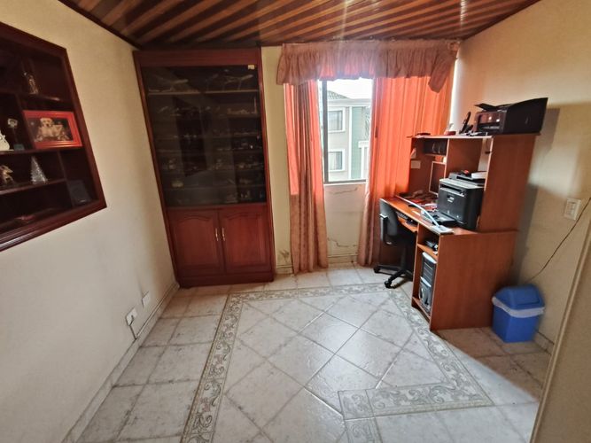 Casa de 8 alcobas en venta en Algarra Iii, Zipaquirá, 417 m² · foto 10 de 24