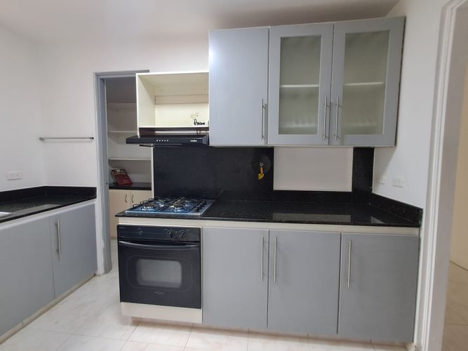 Apartamento de 3 alcobas en arriendo en El Poblado, Medellín, 98 m² · foto 15 de 20