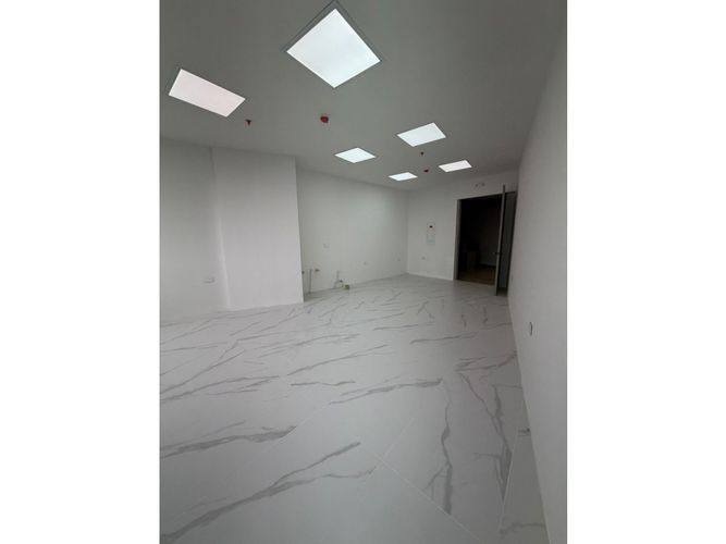 Consultorio en arriendo en Norte De Armenia, Armenia, 33 m² · foto 2 de 6