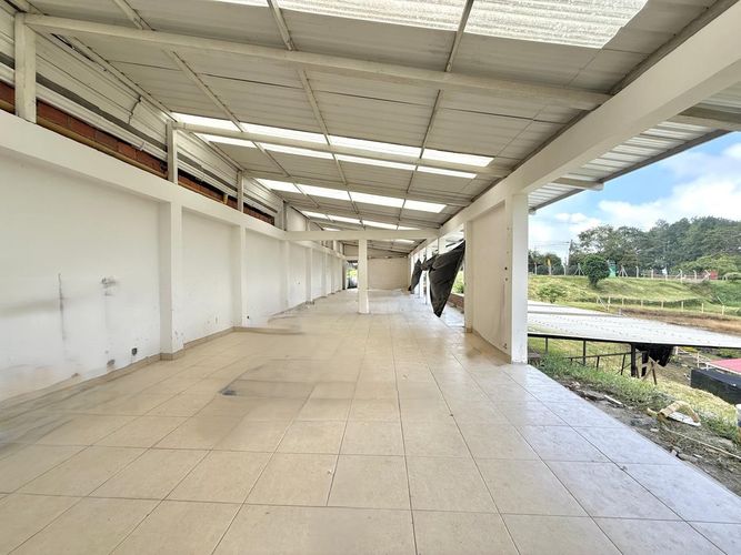 Bodega en arriendo en Tribunas Corcega, Pereira, 200 m² · foto 8 de 9
