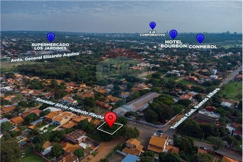 TERRENO EN ESQUINA DE 374 m2 EN ZONA CONMEBOL EN VENTA — foto 2