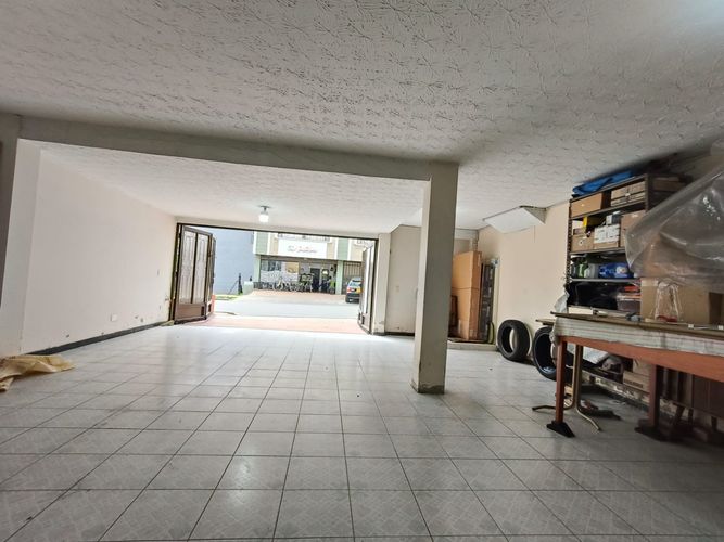 Casa de 8 alcobas en venta en Algarra Iii, Zipaquirá, 417 m² · foto 2 de 24