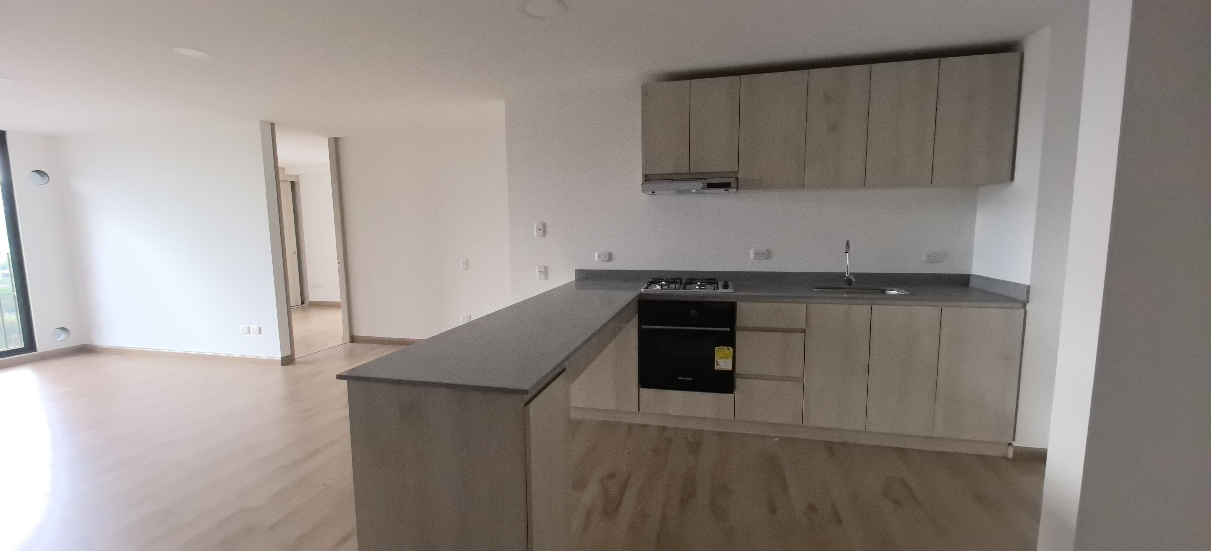 Apartamento en venta en Las Ferias, Bogotá · foto 4 de 16