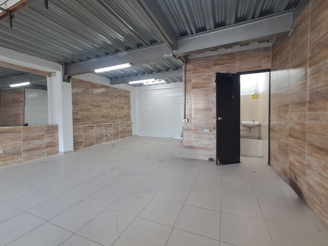 Local en arriendo en Zona Industrial N.D., Dosquebradas, 38 m² · foto 2 de 9