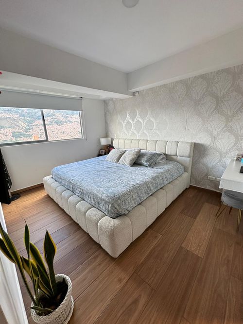 Apartamento de 3 alcobas en venta en Cabañas, Bello, 95 m² · foto 6 de 17