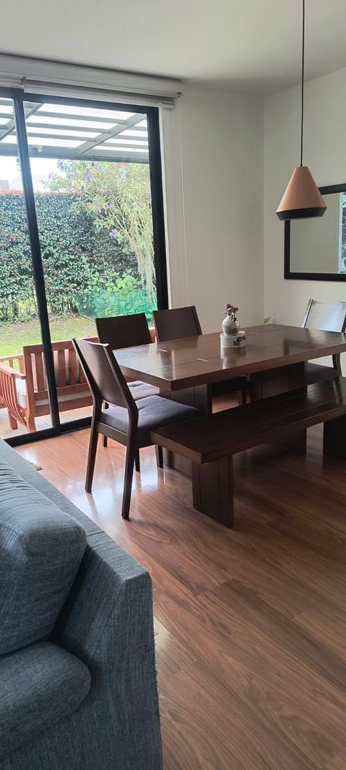 Casa de 4 alcobas en venta en Fonquetá, Cota, 241 m² · foto 2 de 19