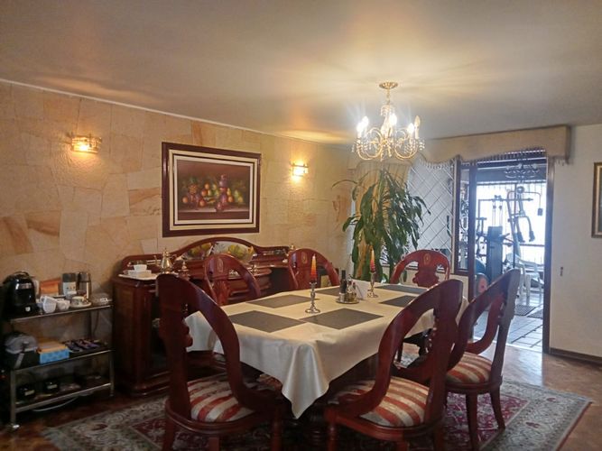 Casa de 5 alcobas en venta en Santa Bibiana, Bogotá, 444 m² · foto 6 de 20