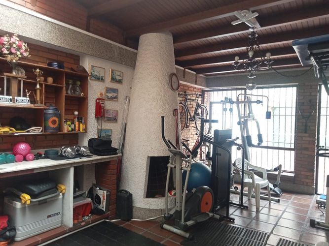 Casa de 5 alcobas en venta en Santa Bibiana, Bogotá, 444 m² · foto 9 de 20