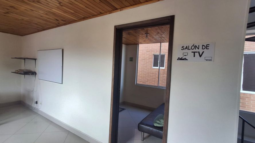 Apartamento de 11 alcobas en venta en Laura Vicuña, Chía, 341 m² · foto 6 de 24
