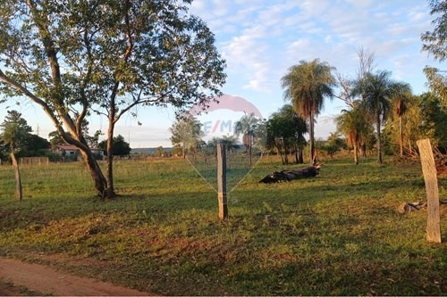DOS TERRENOS JUNTOS  EN VENTA EN YPACARAÍ — foto 2