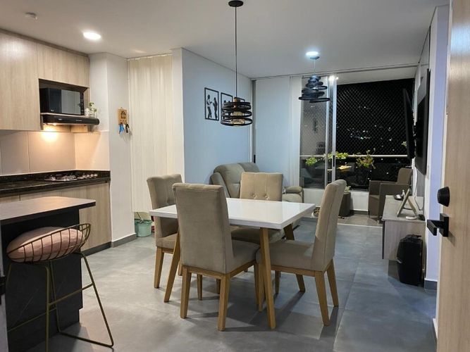 Apartamento de 2 alcobas en venta en Vegas De La Doctora, Sabaneta, 59 m² · foto 2 de 9