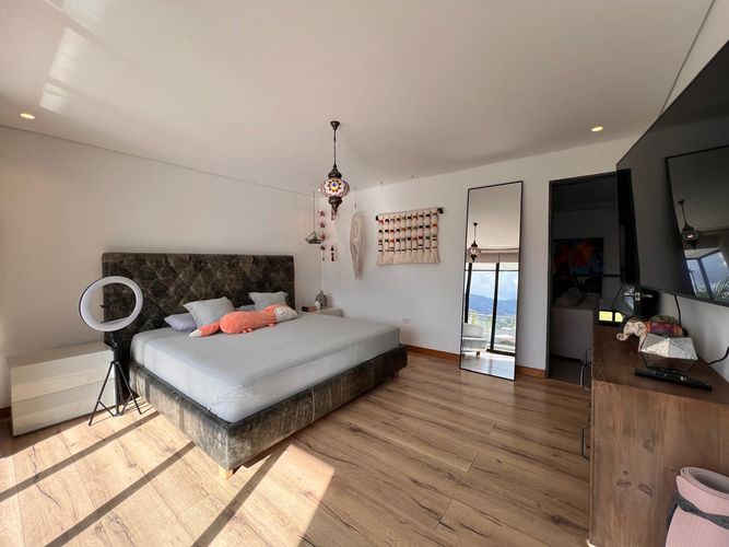 Casa de 5 alcobas en venta en Cabeceras De Llanogrande, Rionegro, 400 m² · foto 11 de 20
