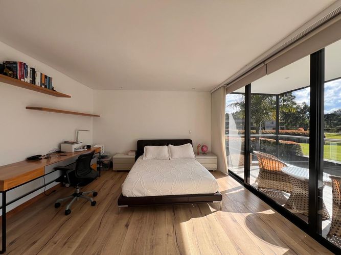 Casa de 5 alcobas en venta en Cabeceras De Llanogrande, Rionegro, 400 m² · foto 13 de 20