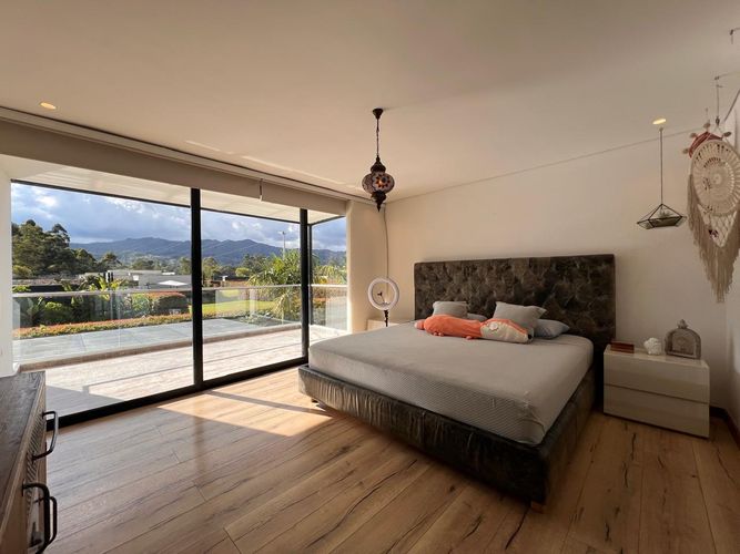 Casa de 5 alcobas en venta en Cabeceras De Llanogrande, Rionegro, 400 m² · foto 10 de 20