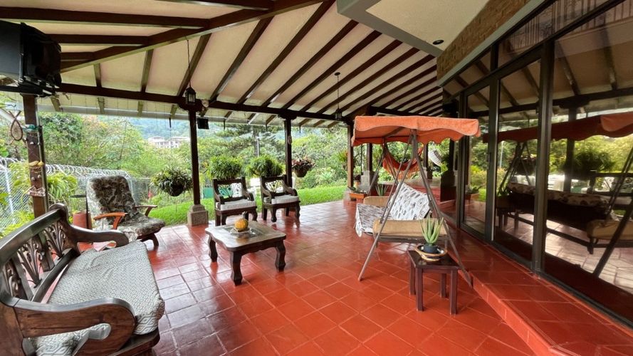 Casa de 4 alcobas en venta en La Buitrera, Cali, 450 m² · foto 6 de 18