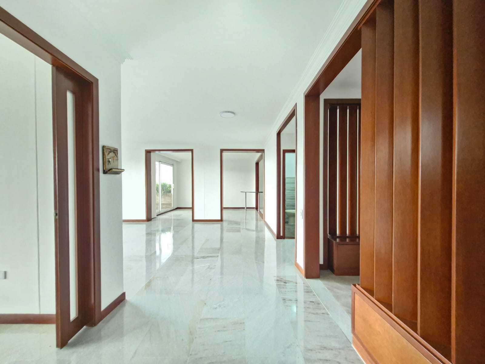 Apartamento en venta en Santa Monica, Cali · foto 3 de 19