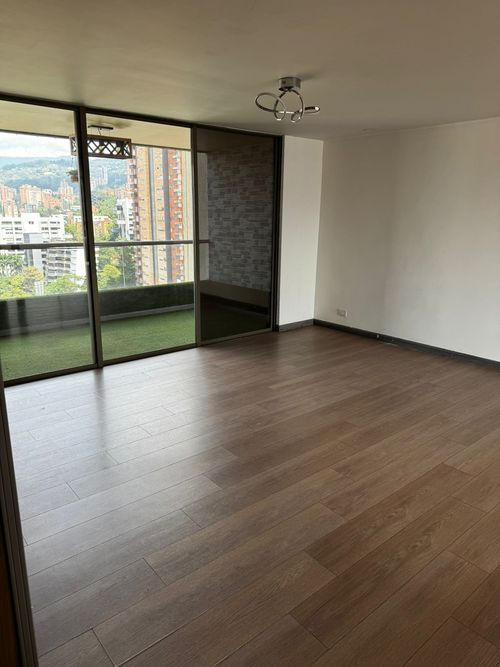 Apartamento de 3 alcobas en venta en Los Balsos, Medellín, 140 m² · foto 21 de 24
