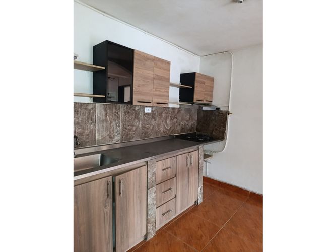Casa de 3 alcobas en venta en Santa Lucia, Medellín, 90 m² · foto 3 de 15