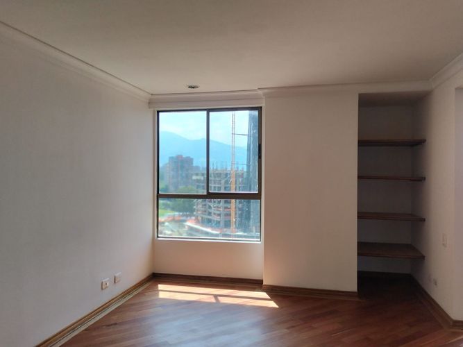 Apartamento de 4 alcobas en venta en El Poblado, Medellín, 228 m² · foto 9 de 19