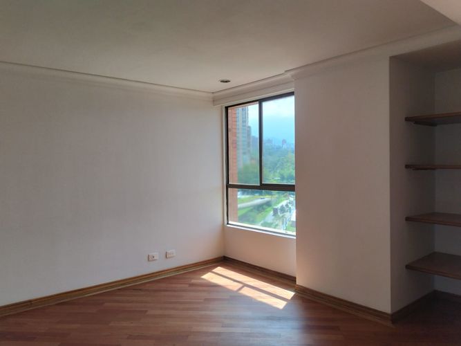 Apartamento de 4 alcobas en venta en El Poblado, Medellín, 228 m² · foto 10 de 19