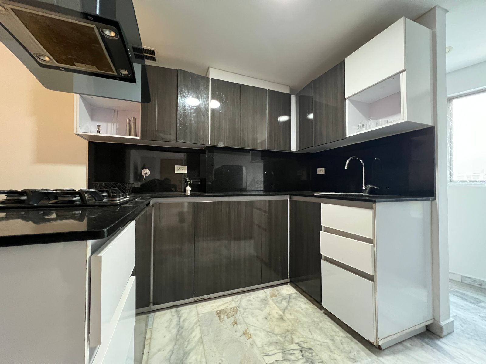 Apartamento en arriendo en Laureles, Medellín · foto 4 de 18
