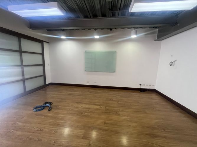 Oficina en arriendo en El Poblado, Medellín, 100 m² · foto 2 de 12