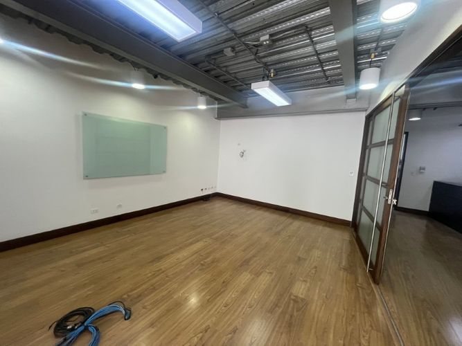 Oficina en arriendo en El Poblado, Medellín, 100 m² · foto 3 de 12