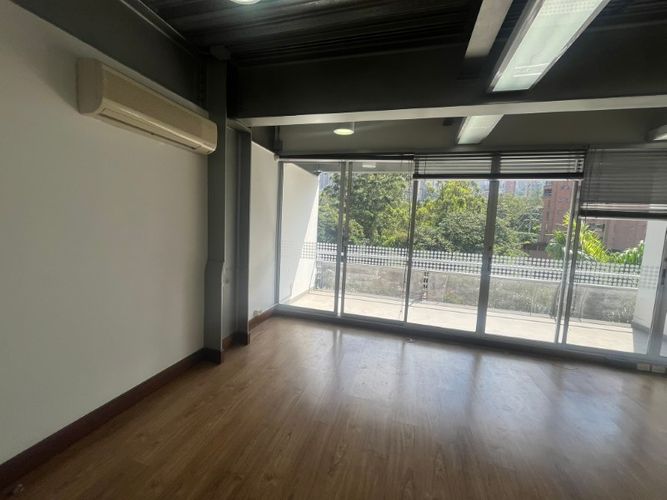 Oficina en arriendo en El Poblado, Medellín, 100 m² · foto 4 de 12