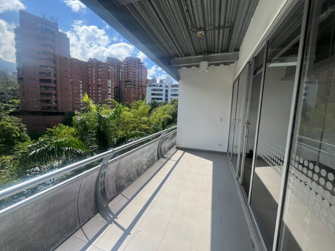 Oficina en arriendo en El Poblado, Medellín, 100 m² · foto 11 de 12