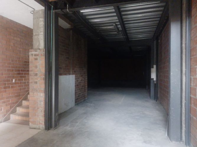 Bodega en arriendo en Las Vegas, Envigado, 640 m² · foto 2 de 11