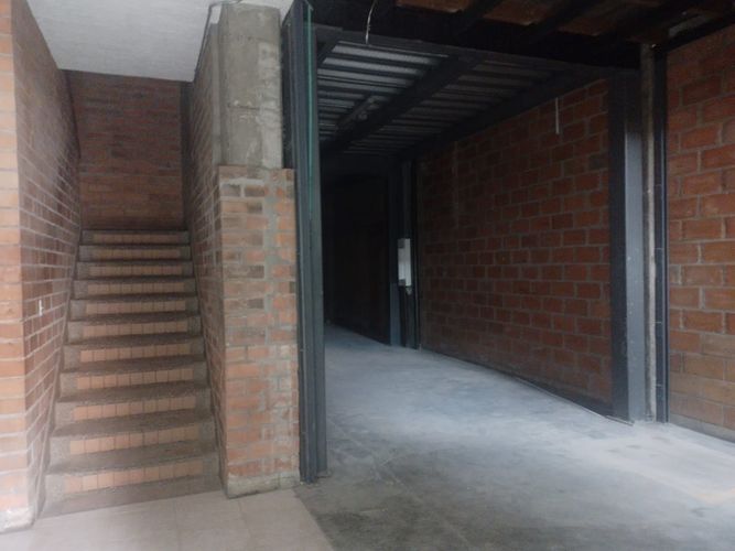 Bodega en arriendo en Las Vegas, Envigado, 640 m² · foto 3 de 11