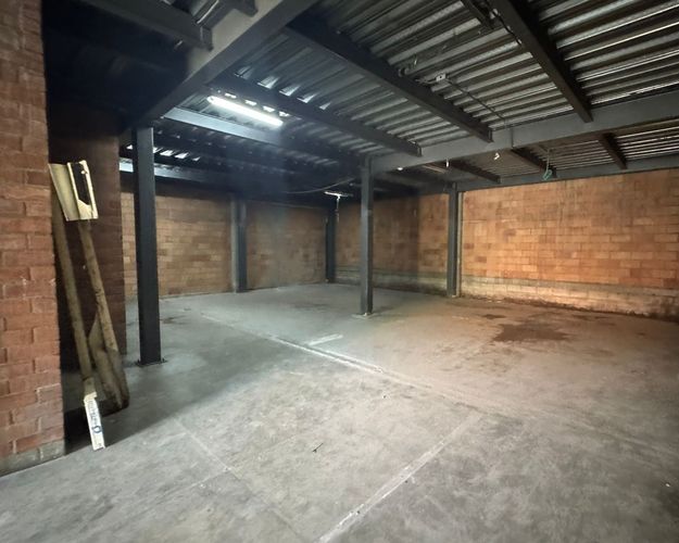 Bodega en arriendo en Las Vegas, Envigado, 640 m² · foto 6 de 11