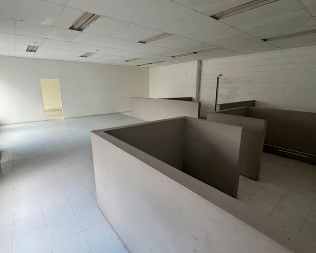 Bodega en arriendo en Las Vegas, Envigado, 640 m² · foto 9 de 11