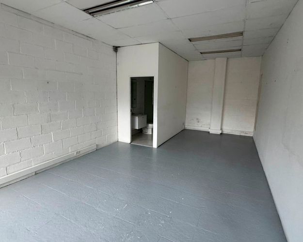 Bodega en arriendo en Las Vegas, Envigado, 640 m² · foto 10 de 11