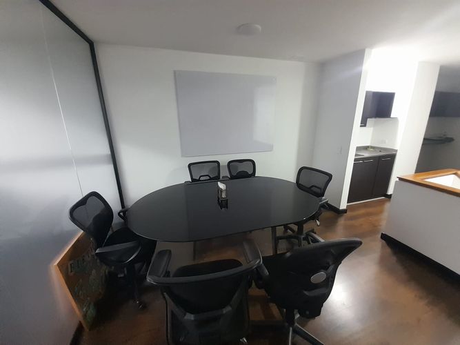 Oficina en arriendo en El Poblado, Medellín, 60 m² · foto 4 de 15