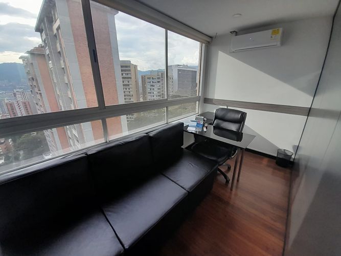 Oficina en arriendo en El Poblado, Medellín, 60 m² · foto 3 de 15