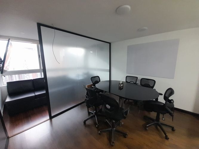 Oficina en arriendo en El Poblado, Medellín, 60 m² · foto 11 de 15
