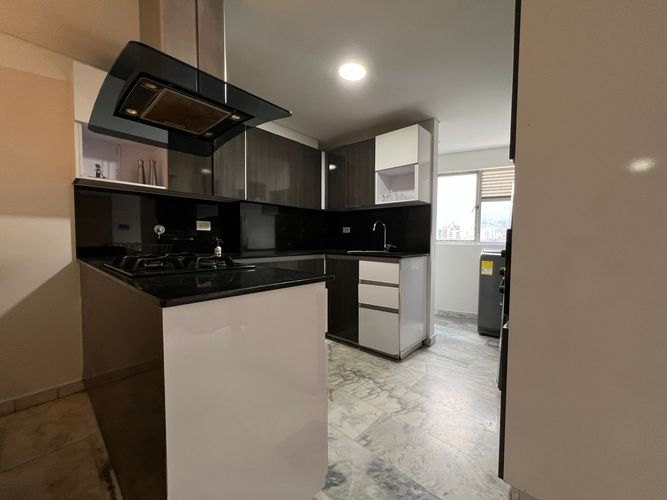 Apartamento de 3 alcobas en arriendo en Laureles, Medellín, 105 m² · foto 9 de 18