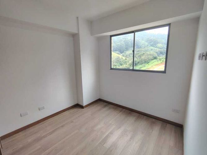 Apartamento de 3 alcobas en arriendo en Pan De Azucar, Envigado, 80 m² · foto 8 de 15