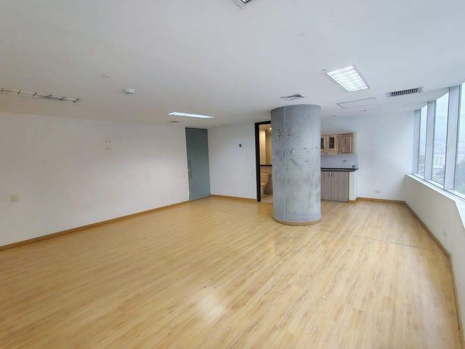 Oficina en arriendo en El Poblado, Medellín, 62 m² · foto 2 de 9