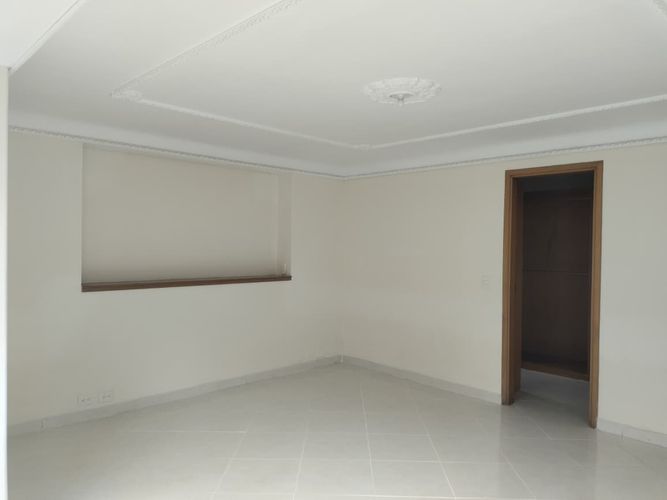Apartamento de 4 alcobas en arriendo en El Poblado, Medellín, 260 m² · foto 3 de 20