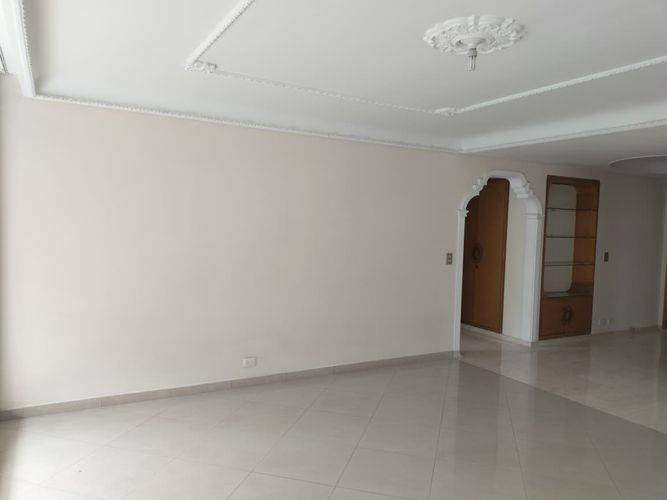 Apartamento de 4 alcobas en arriendo en El Poblado, Medellín, 260 m² · foto 5 de 20