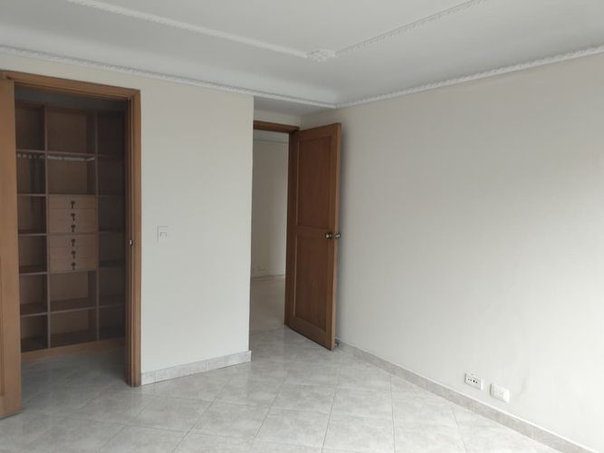 Apartamento de 4 alcobas en arriendo en El Poblado, Medellín, 260 m² · foto 9 de 20