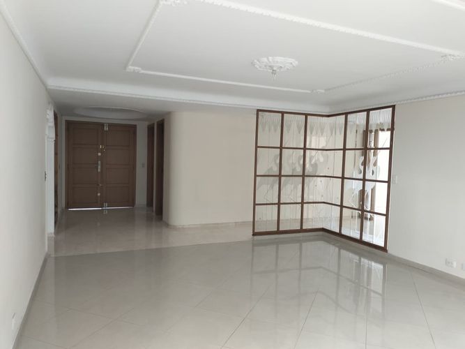 Apartamento de 4 alcobas en arriendo en El Poblado, Medellín, 260 m² · foto 2 de 20