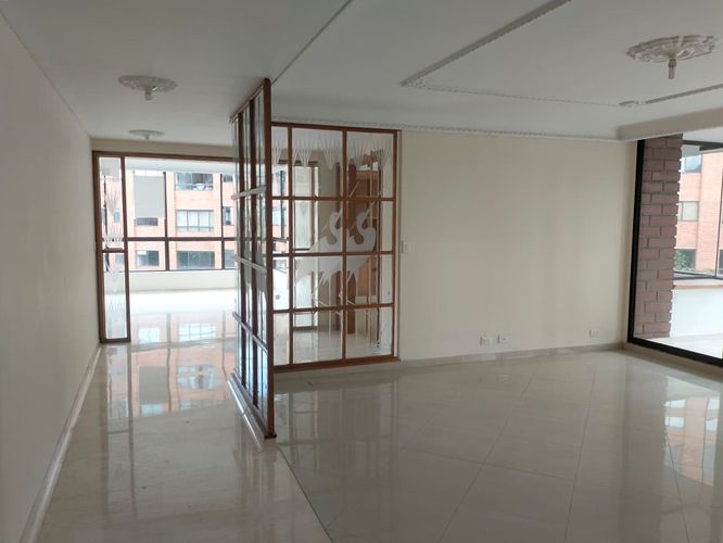 Apartamento de 4 alcobas en arriendo en El Poblado, Medellín, 260 m² · foto 4 de 20