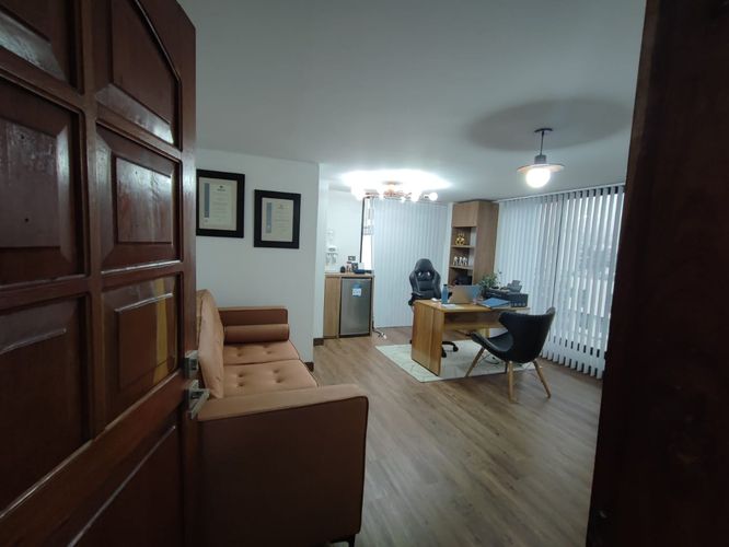Consultorio en venta en La Arboleda, Manizales, 23 m² · foto 2 de 9